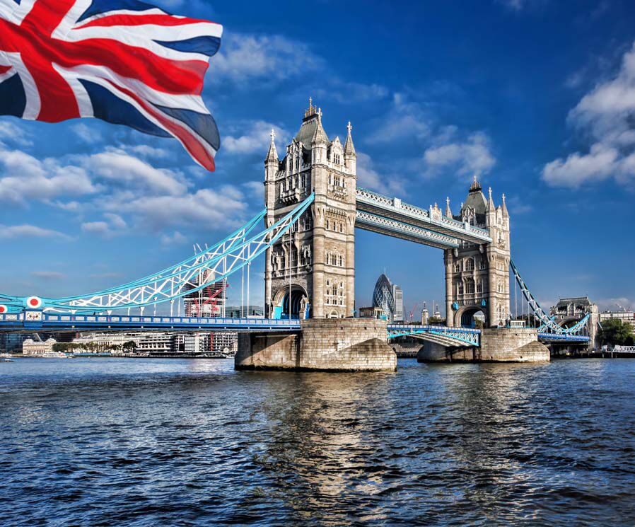 Top Software Development Company in UK — Stellar Code System background